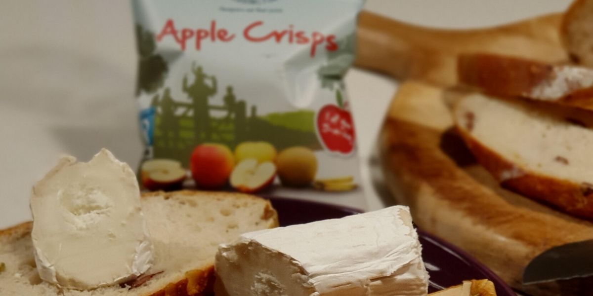 Apple Crisps with cheese